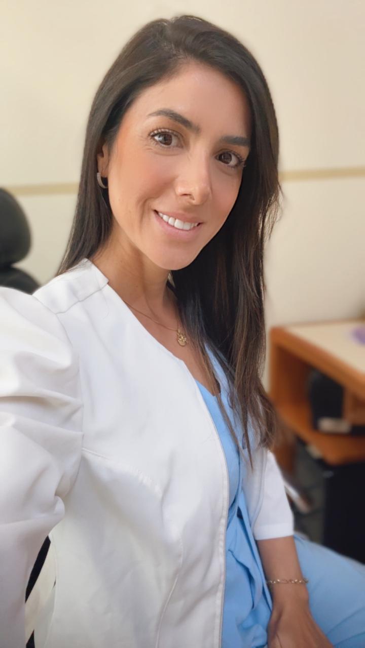 Dra. Liana Ferreira Corrêa — Pneumologista